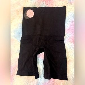 Joy Shaper NWTS Corset Shorts for Tummy Legs sz Small Shape Wear